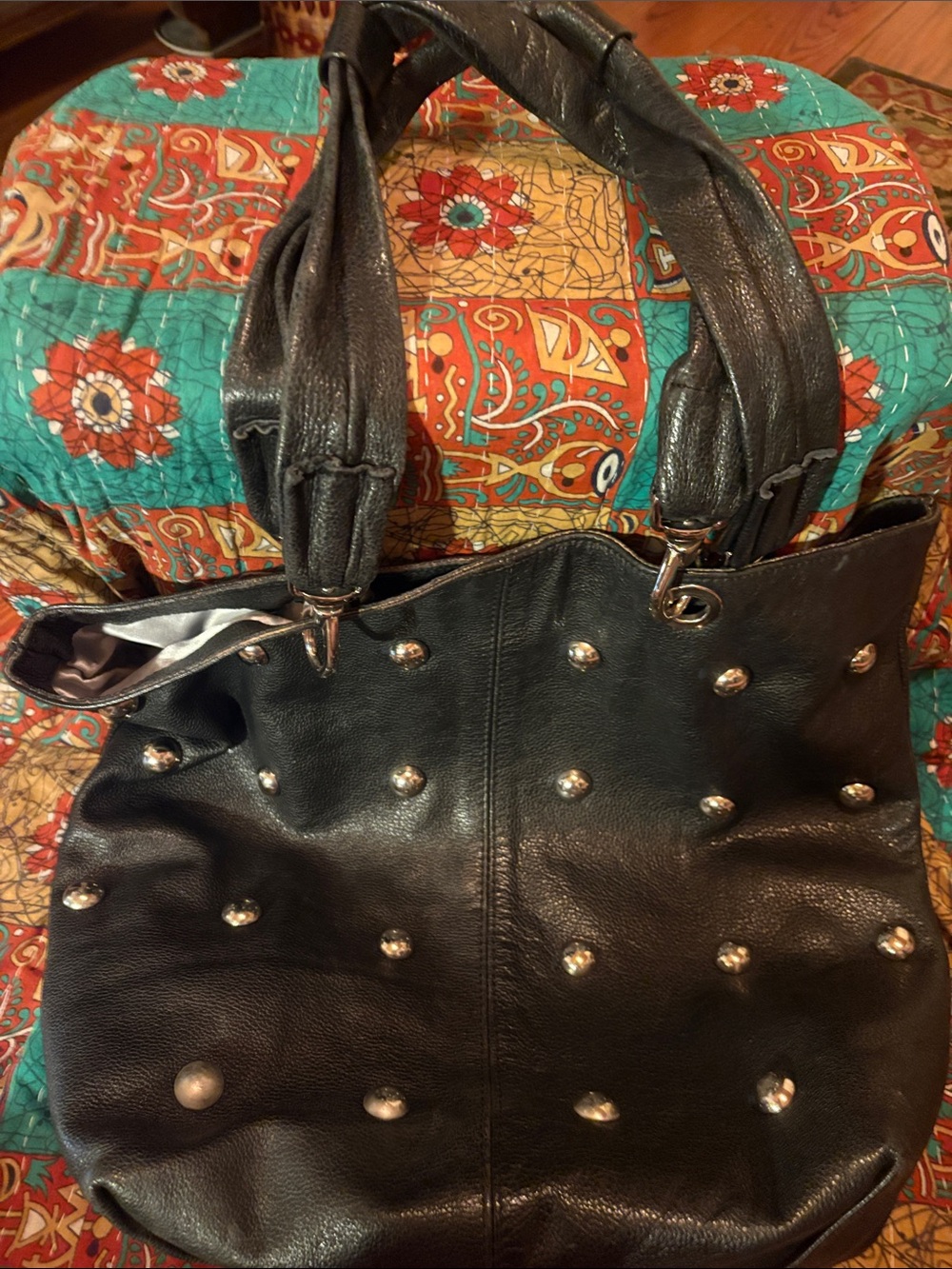 Pulicati Black Leather Shoulder Bag with Silver Accents